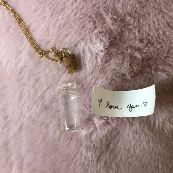 ‘Message in a Bottle’ Gold Necklace! - Picture 5 of 5